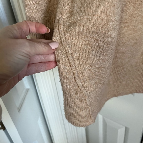 Oatmeal colored v neck sweater - Picture 3 of 4